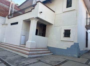 Casa · 3 Recámaras · 1 Estacionamiento · Casa - Reforma