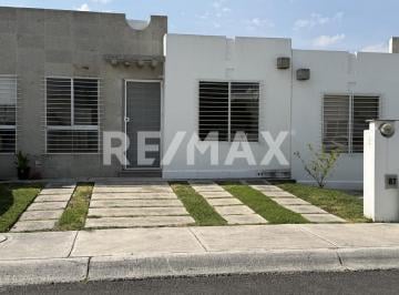 Casa de 2 habitaciones, Corregidora · Venta de Casa de Una Planta en Paseos del Bosque