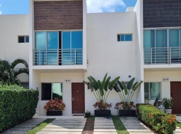 Casa en condominio · 144m² · 3 Recámaras · 2 Estacionamientos · Casa en Venta en Cancún. Condominio Duke en Long Island 3 Recámaras. Av Huayacán