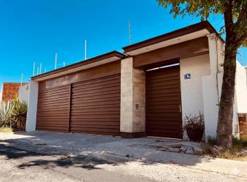 Casa de 4 habitaciones, Querétaro · Casa en Venta en Real de Juriquilla