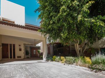 Casa en condominio de 3 habitaciones, La Magdalena Contreras · Casa En. Condominio Atrás del Hospital Angeles del Pedregal