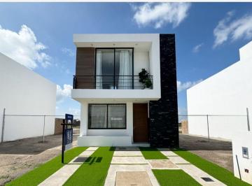 Casa de 3 habitaciones, León · Casa en Venta Nueva Modelo Arzúa: Diseño Moderno y Cancha de Pádel | Zona Sur León