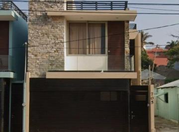 Casa de 3 habitaciones, Coatzacoalcos · Preciosa Casa de Dos Niveles en Col. Maria de La Piedad Veracruz