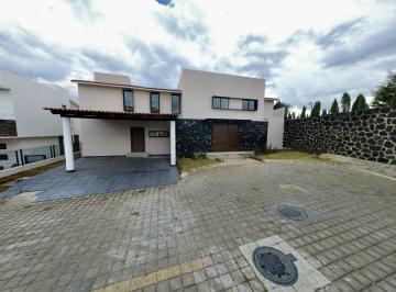 Casa · 332m² · 3 Recámaras · 4 Estacionamientos · Casa Nueva en Venta en Rincon de Encinos Lerma.