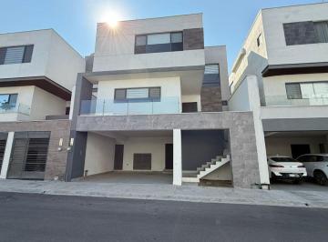 Casa de 3 habitaciones, Monterrey · Casa en Venta Puerta de Hierro