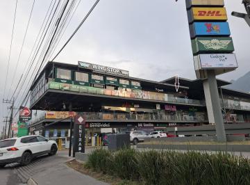 Local comercial · 210m² · 15 Estacionamientos · Local en Venta Oportunidad Plaza Mirador Pablo Livas Guadalupe