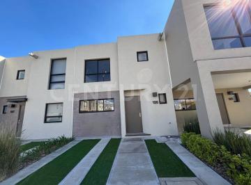 Casa en condominio · 100m² · 2 Recámaras · 2 Estacionamientos · Casa en Venta Ciudad Meseta, Queretaro