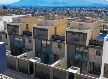 Casa · 3 Recámaras · 2 Estacionamientos · Vendo Casa con Alberca San Felipe del Agua