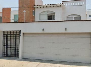 Casa de 4 habitaciones, Querétaro · Casa en Santiago Queretaro, con Jardin, 4 Recamaras, 3 Estacionamientos, Cerca de Vias Rapidas