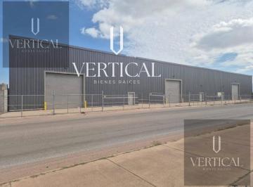 Bodega comercial · 1757m² · 14 Estacionamientos · Local en Villa Juárez