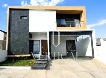 Casa · 240m² · 3 Recámaras · 2 Estacionamientos · Condesa Rejon