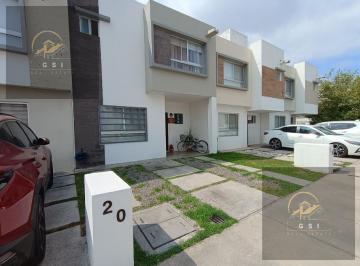 Casa · 113m² · 3 Recámaras · 2 Estacionamientos · Casa en Venta en Sonterra, Querétaro