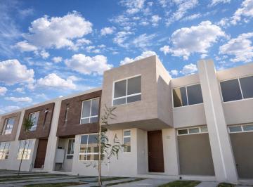 Casa en condominio · 116m² · 2 Recámaras · 2 Estacionamientos · Casa en Venta en Zakia