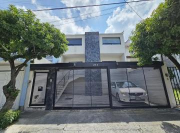 Casa en condominio · 204m² · 4 Recámaras · 2 Estacionamientos · Casa en Venta en Tejeda, Corregidora