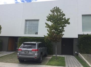 Casa · 214m² · 4 Recámaras · 2 Estacionamientos · Casa en Venta Condominio "El Secreto" 4 Recamaras Juriquilla Santa Fe Queretaro