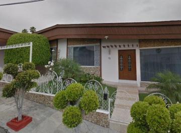 Casa de 4 habitaciones, Tijuana · Hermosa y Amplia Casa en Residencia Patrimonial a Solo Dos Calles del Estadio Caliente y Amenidades