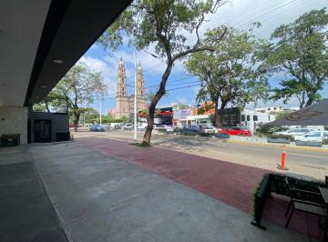Local comercial · 33m² · 1 Estacionamiento · Local - Mayito