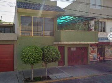 Casa de 4 habitaciones, Nezahualcóyotl · Casa en Venta en Colonia Metropolitana 2da. Seccion, Municipio Nezahualcoyotl, Estado de Mexico.