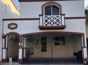 Casa · 205m² · 4 Recámaras · 2 Estacionamientos · Casa en Venta, Cerradas de Cumbre, Monterrey Nl