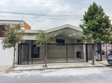 Casa de 3 habitaciones, Monterrey · Casa en Venta en Cumbres 4o Sector Monterrey Nl