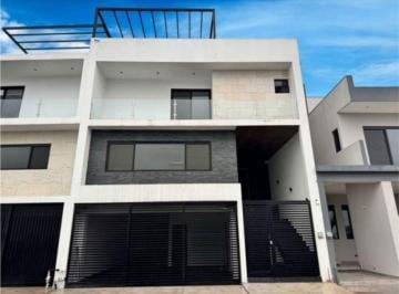 Casa de 3 habitaciones, Monterrey · Casa en Venta en Cumbres Elite Premier Equipada Para Estrenar en Mty