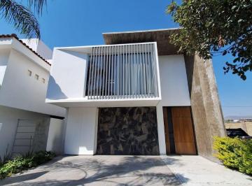 Casa de 3 habitaciones, León · Casa Moderna en Venta en Punta del Este con 3 Recamaras