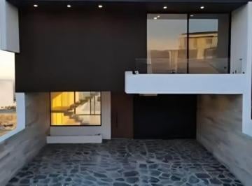Casa de 3 habitaciones, León · Casa Nueva en Venta en Punta del Este con 3 Recamaras y 3 Estacionamientos
