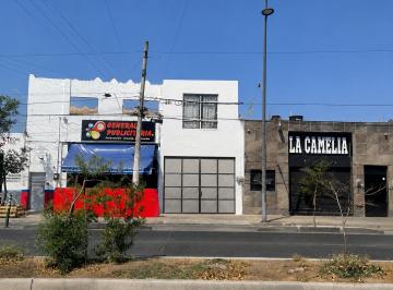 Casa uso de suelo de 2 habitaciones, Guadalajara · Local en Renta Para Bodega o Negocio en Av Revolucion, Guadalajara