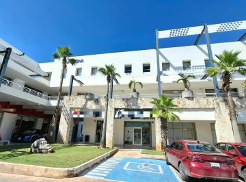 Local comercial · 110m² · 1 Recámara · 2 Estacionamientos · Local en Renta en Plaza Comercial en Playa del Carmen