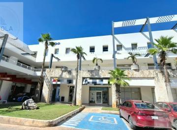 Local comercial · 110m² · 1 Recámara · 2 Estacionamientos · Local en Renta en Plaza Comercial en Playa del Carmen