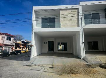 Casa · 210m² · 3 Recámaras · Casa en Venta Col. Loma del Gallo, Ciudad Madero Tamaulipas