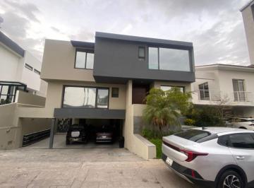 Casa de 4 habitaciones, Zapopan · Zona Andares