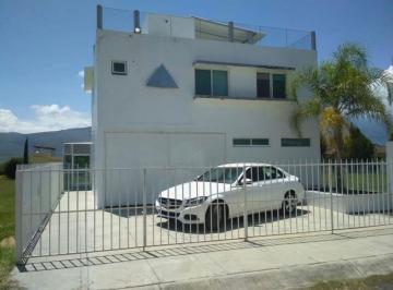 Casa de 3 habitaciones, Chapala · Se Vende Casa en Fraccionamiento Tres Reyes en El Lago de Cajititlan