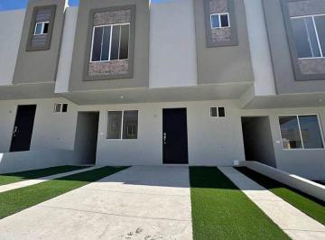 Casa de 3 habitaciones, Tijuana · En Venta Casa de 3 Recámaras Cerca de La Linea.