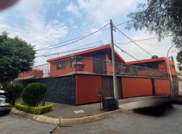 Casa de 4 habitaciones, Naucalpan de Juárez · Elegante E Impecable, Lista Para Habitar Casa en Bosques de Echegaray