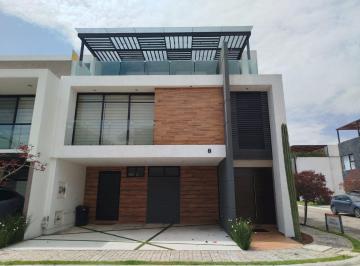 Casa · 367m² · 4 Recámaras · 2 Estacionamientos · Casa en Renta Amueblada en Zona Lomas de Angelópolis 3, San Andrés