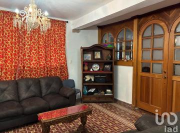 Casa · 288m² · 6 Recámaras · 2 Estacionamientos · Residencia en Venta en Azcapotzalco
