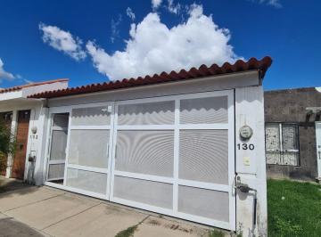 Casa · 90m² · 2 Recámaras · 2 Estacionamientos · Casa - Hacienda Viñedos