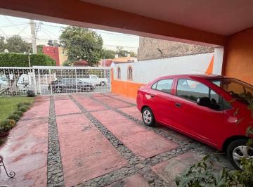 Casa de 4 habitaciones, Guadalajara · Amplia Casa en Jardines Alcalde, 4 Recamaras, 4 Baños, 4 Autos, 1 Nivel