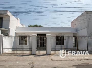 Casa de 6 habitaciones, Guadalajara · Casa en Venta Colonia Arcos Sur