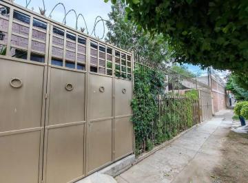 Casa de 5 habitaciones, León · Casa en Venta en León Moderno