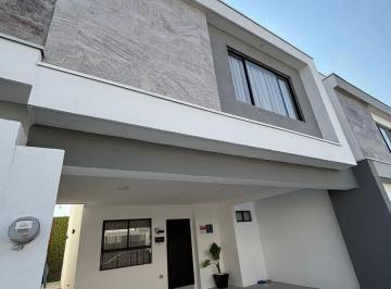 Casa · 112m² · 2 Estacionamientos · Casa en La Reserva Cumbres