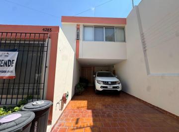Casa de 3 habitaciones, Zapopan · Casa en Venta en Jardines del Sol