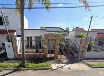 Casa de 2 habitaciones, Benito Juárez · Casa en Venta Ubicada en Supermanzana 51,cancun
