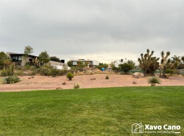 Terreno / Lote · 900m² · Terreno Plano en Club de Golf "La Loma"