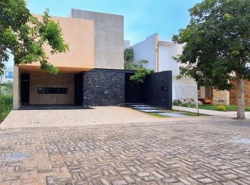1 · Casa en Venta en Privada Soluna en Merida Yucatan