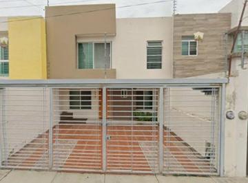 Casa de 3 habitaciones, Zapopan · Las Alamedas/paseos del Sol – Zona de Alta Plusvalía Ideal Para Inversión