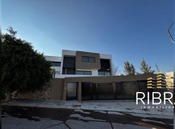 Casa de 4 habitaciones, León · Casa en Venta en Gran Jardín, León Gto.