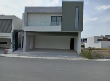 1 · Casa en Renta en Carretera Nacional