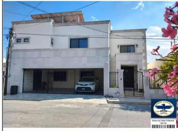 1 · Casa en Venta, Col. Roble